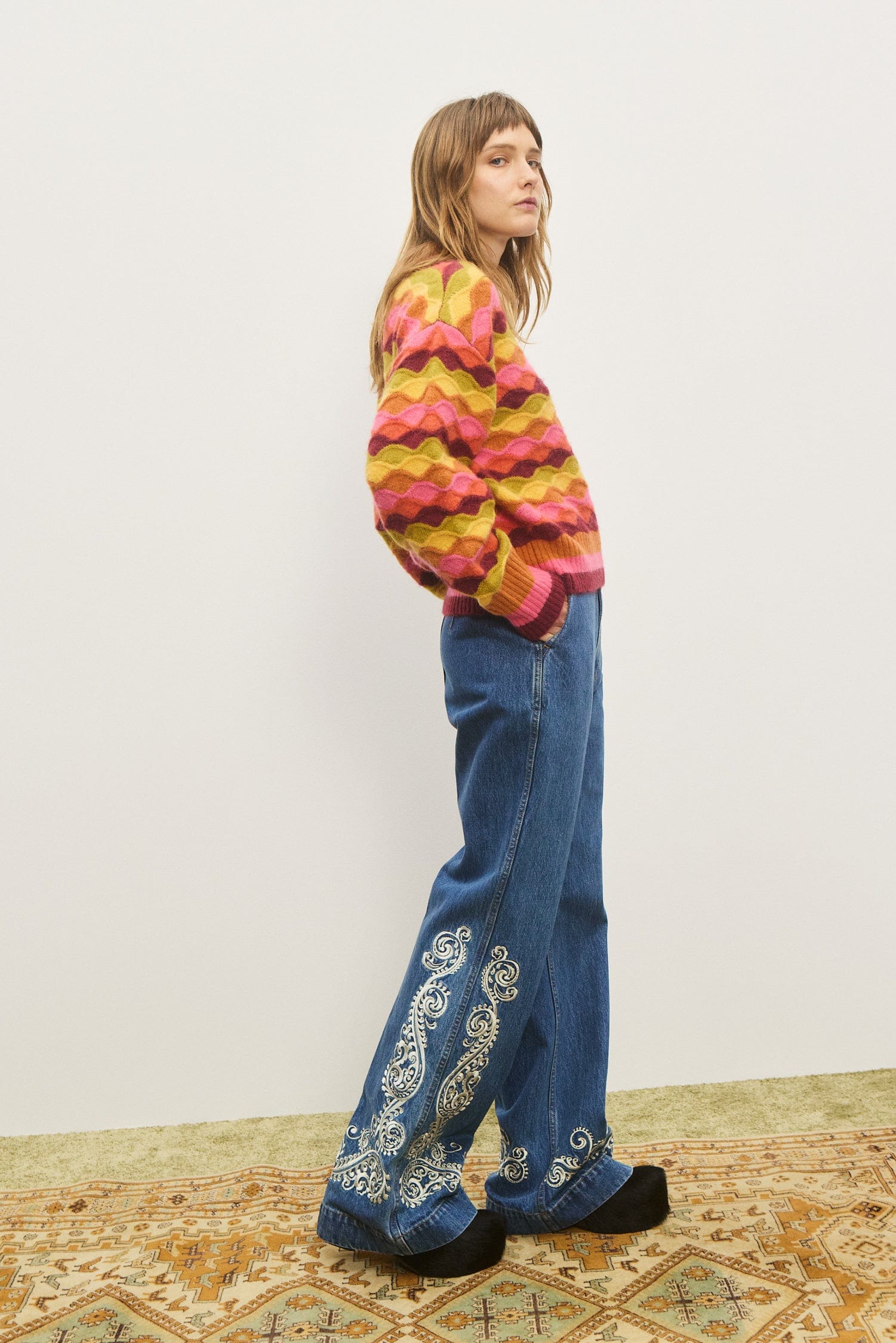 ROCCO V-Ausschnitt-Pullover - Image 3